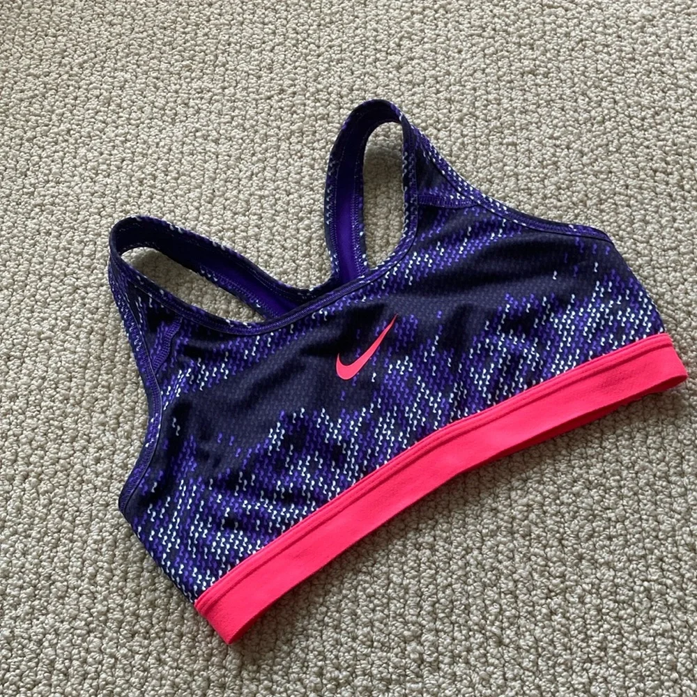 NIKE PRO Graphic DRI-Fit Sports Bra Medium Support Special Edition Small VEUC